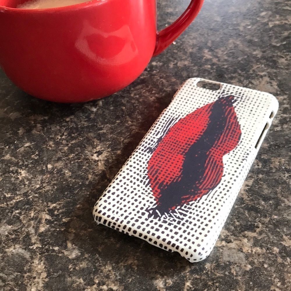 3/30$ Red lips IPhone 6 / 6S, 7, 8 and SE (2020) case